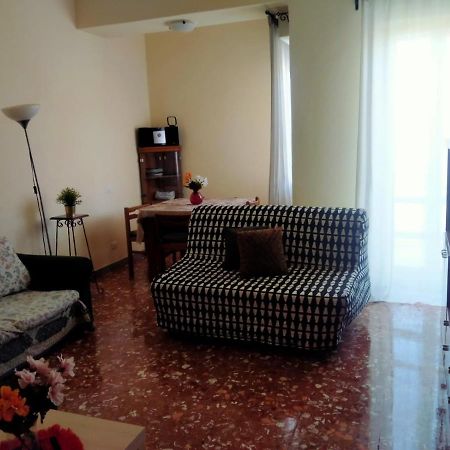 Villa Happy House Mare Di Roma Lido di Ostia Exterior foto